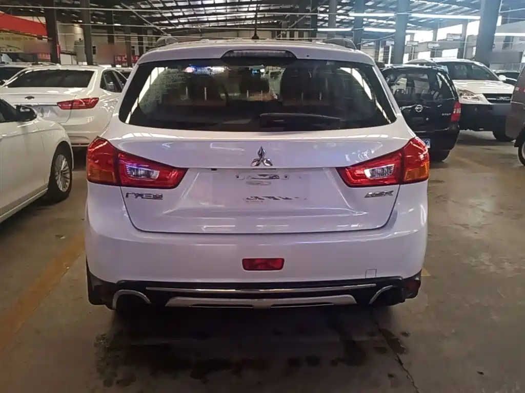 Mitsubishi ASX 2015 — фото 6