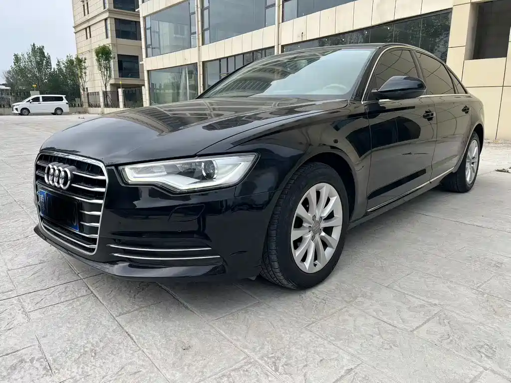 Audi A6L 2014 — фото 1