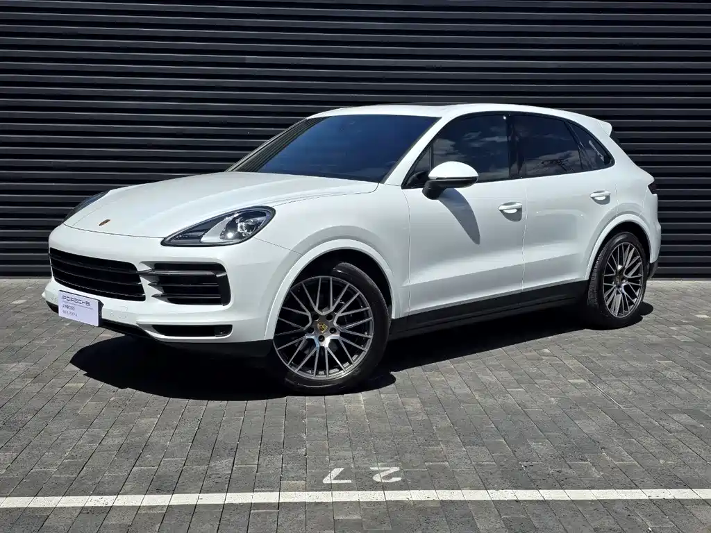 Porsche Cayenne 2021 — фото 1