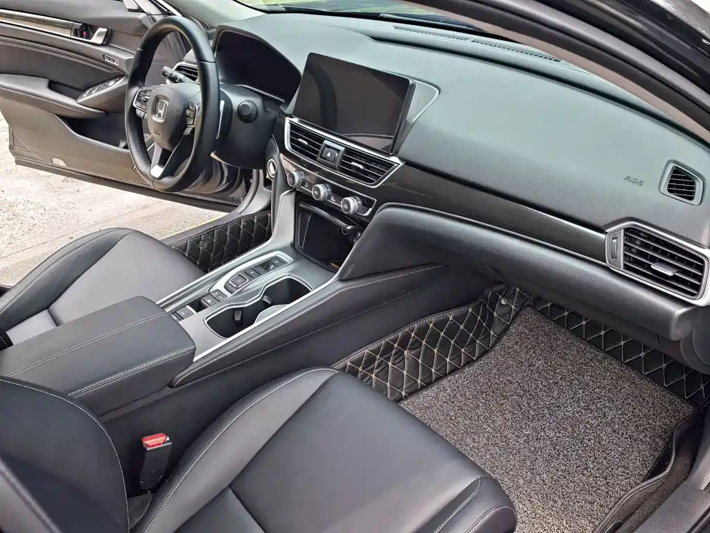Honda Accord 2023 — фото 10