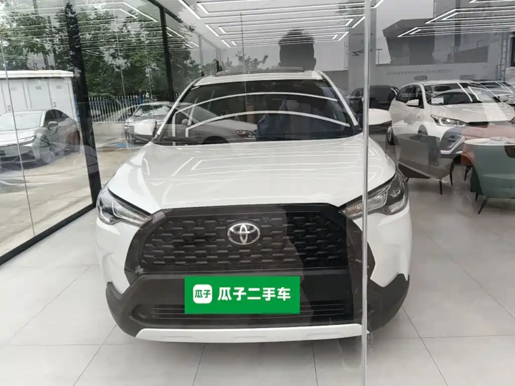 Toyota Corolla Cross 2023 — фото 3