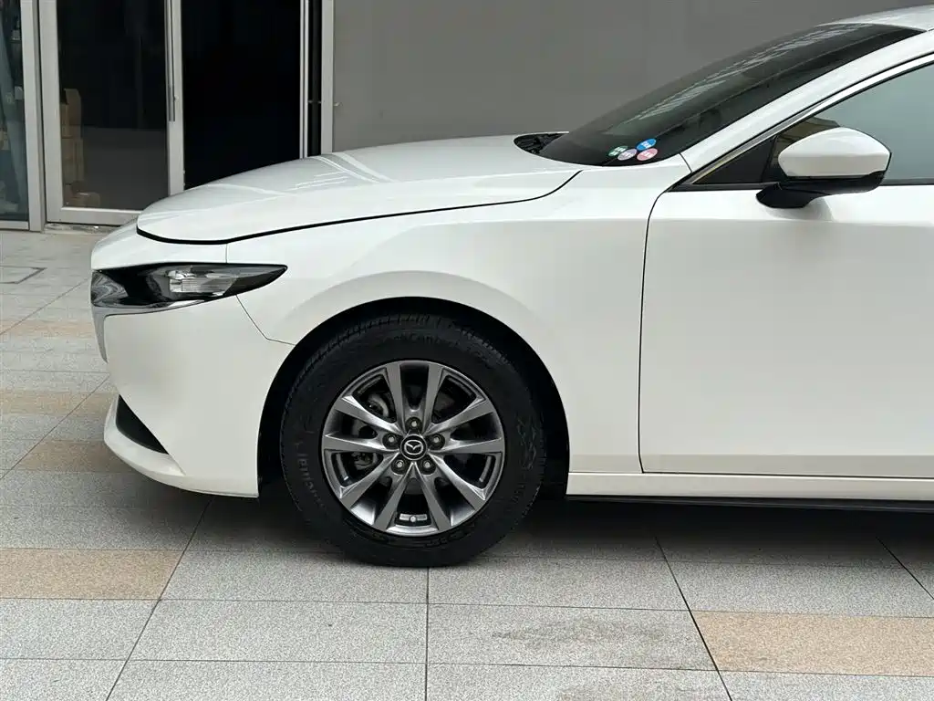 Mazda 3 Axela 2021 — фото 19