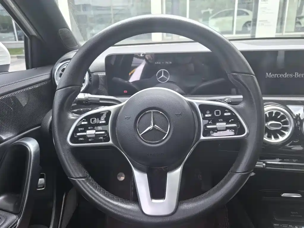 Mercedes-Benz A-Class 2021 — фото 13
