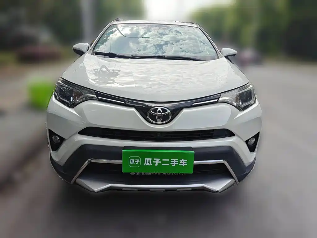 Toyota RAV4 2019 — фото 24