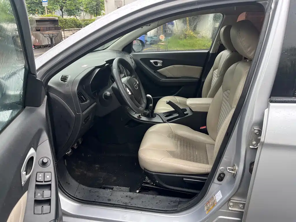 GAC Motor Trumpchi GA3S 2015 — фото 9