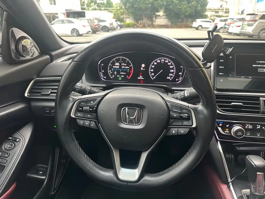 Honda Inspire 2022 — фото 11
