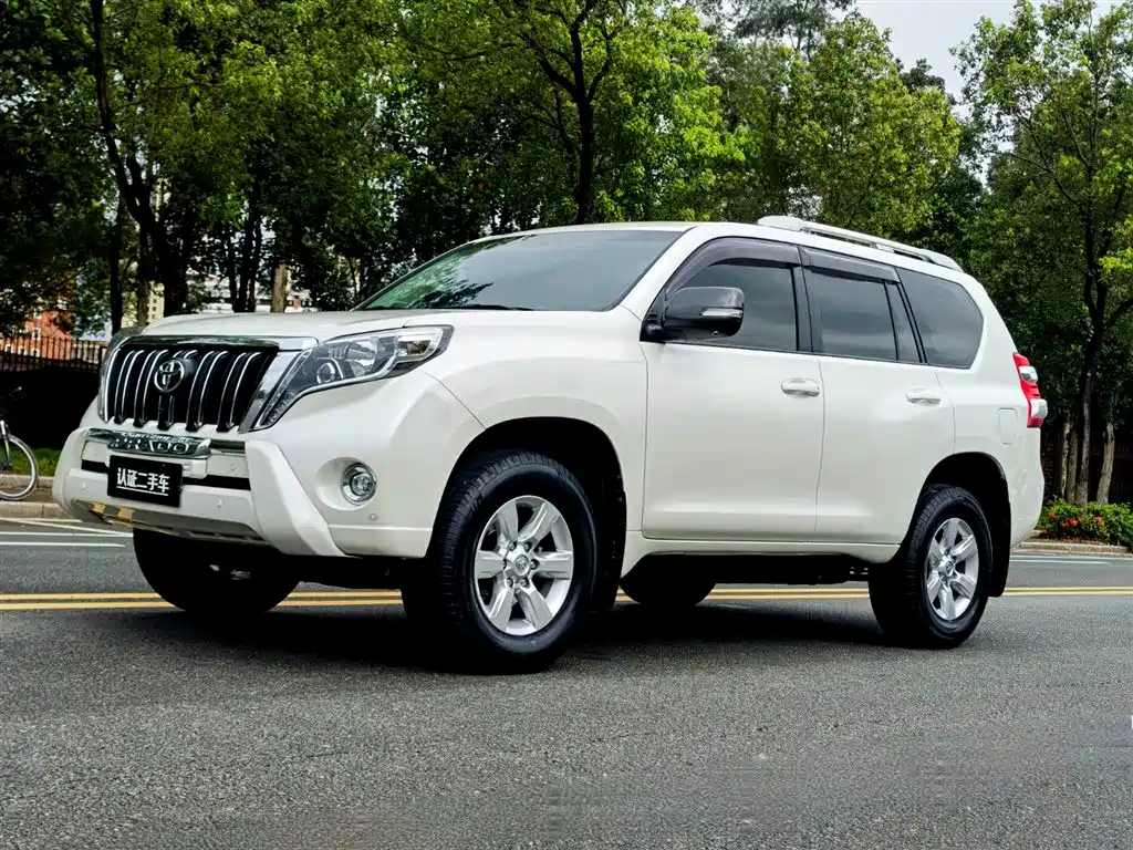 Toyota Prado 2017 — фото 1