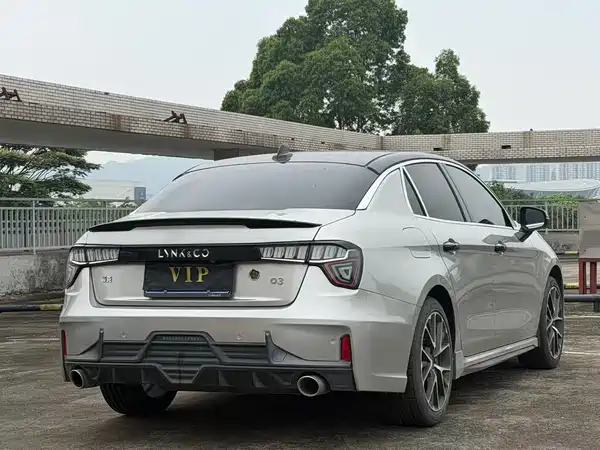 Lynk & Co 03 2021