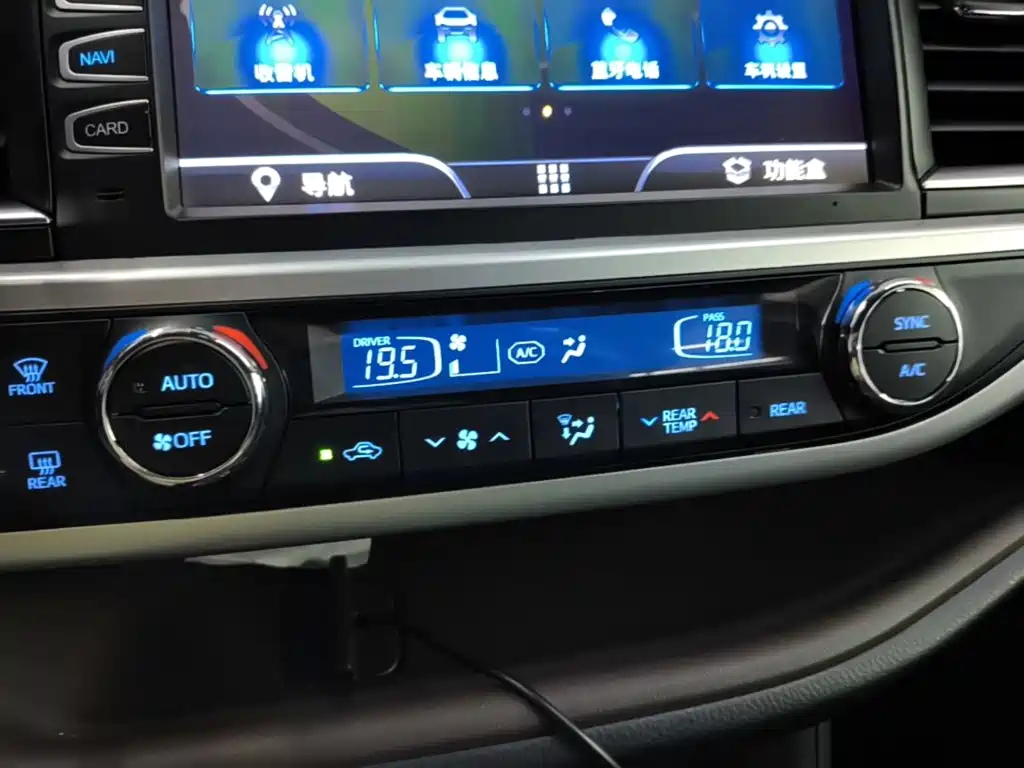 Toyota Highlander 2020 — фото 13