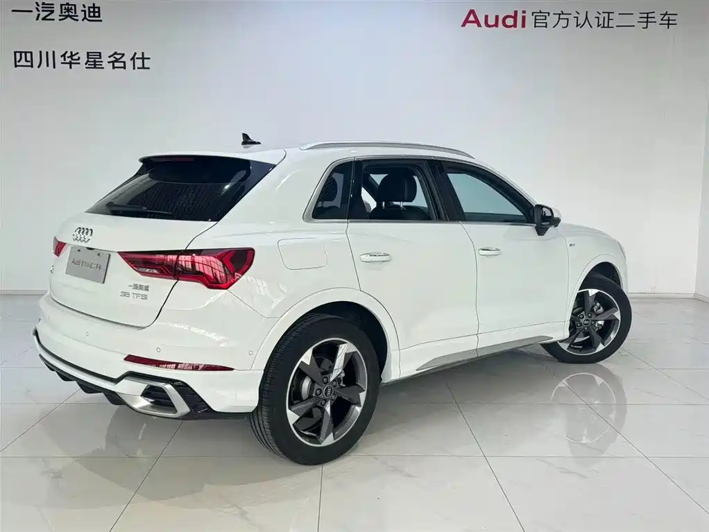 Audi Q3 2024 — фото 4