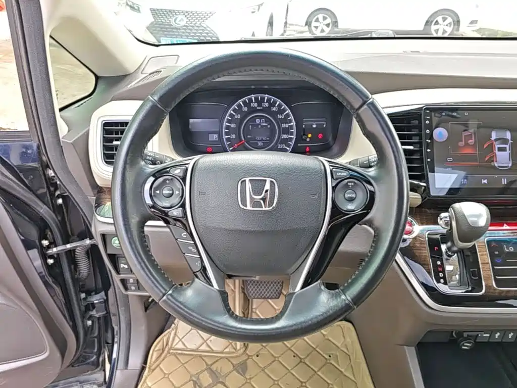 Honda Odyssey 2016 — фото 11