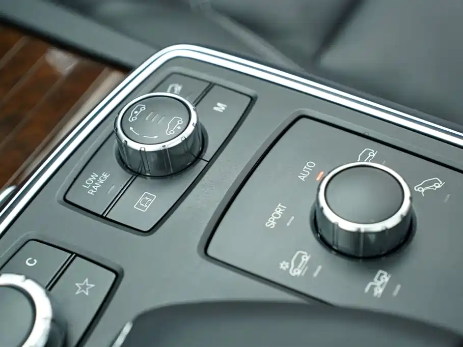 Mercedes-Benz M-Class 2015 — фото 31