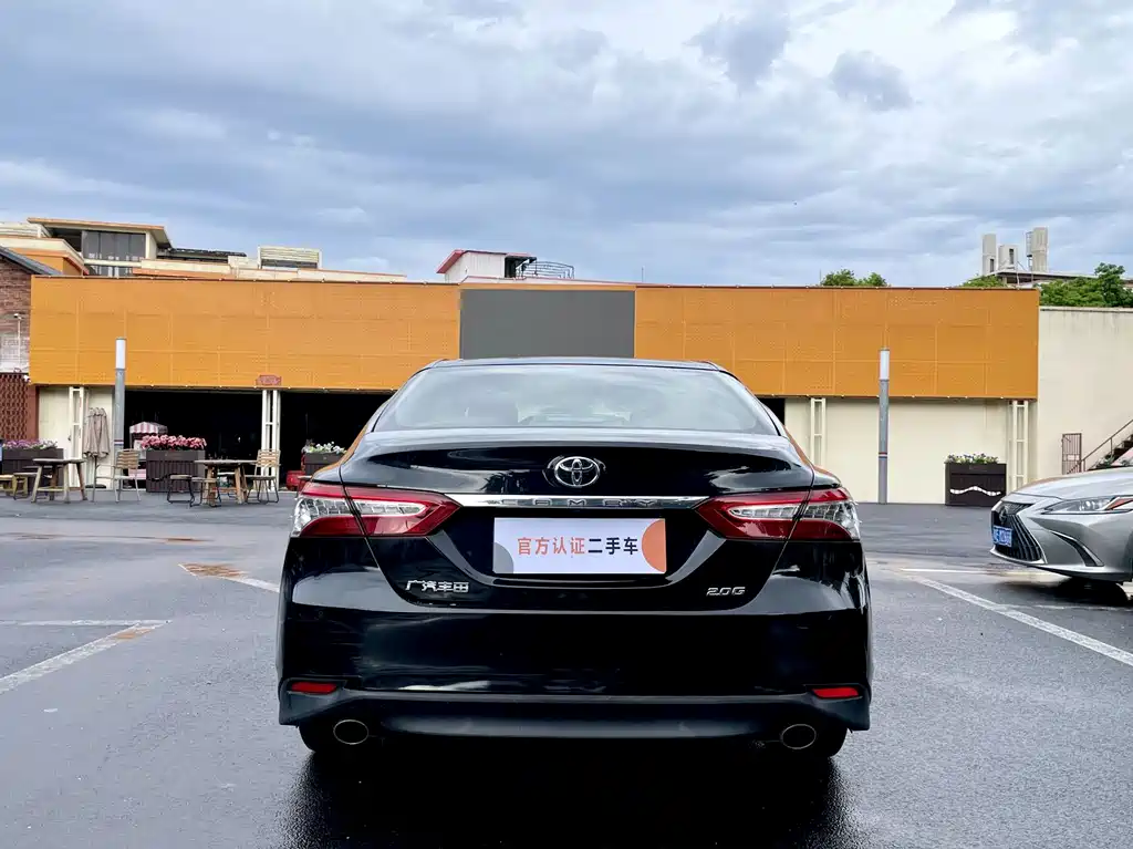 Toyota Camry 2019 — фото 5
