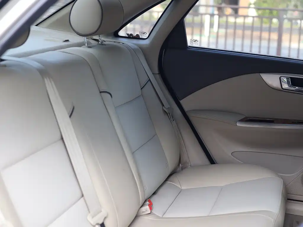 Buick Excelle 2015 — фото 26