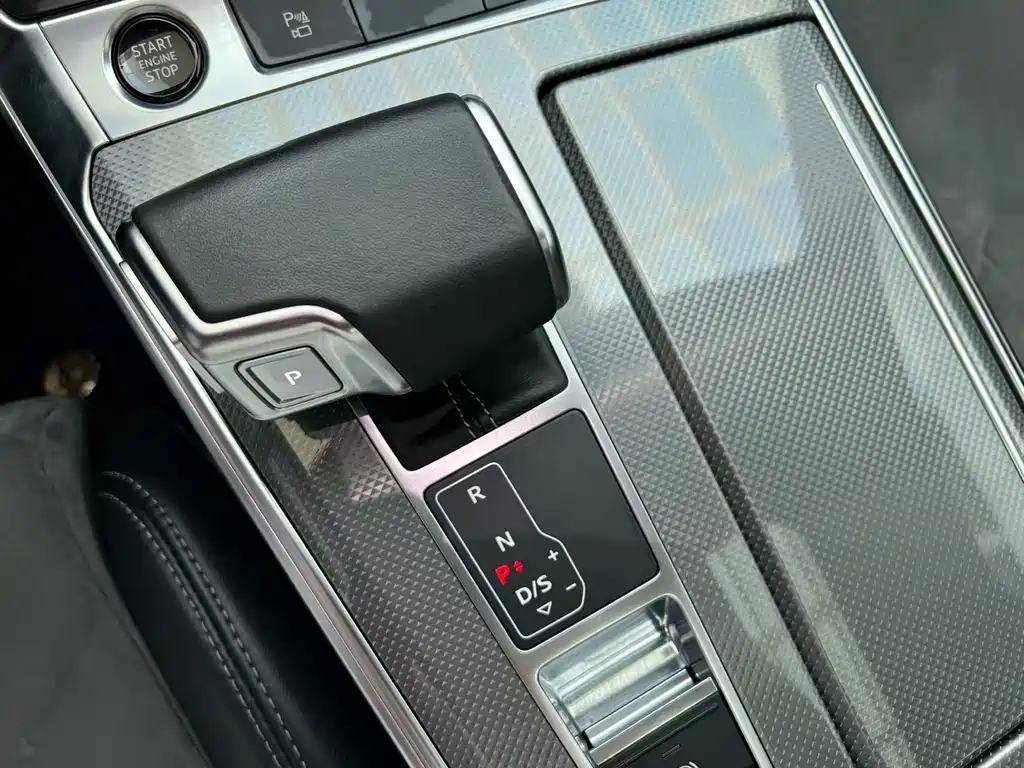 Audi A6L 2022 — фото 6