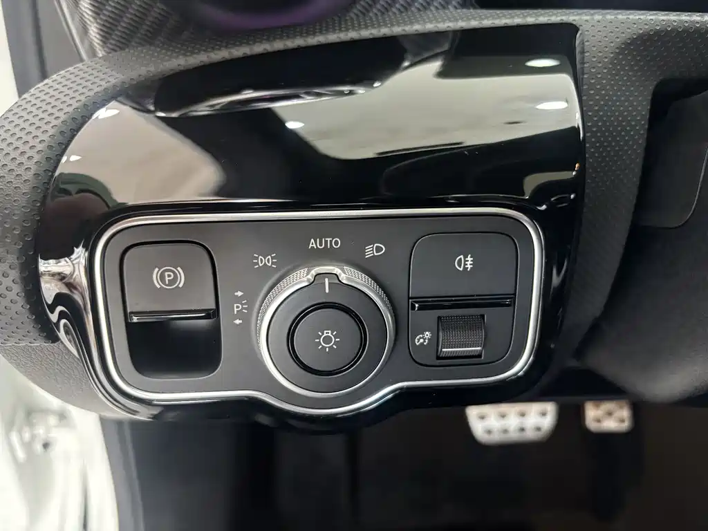 Mercedes-Benz A-Class 2025 — фото 15