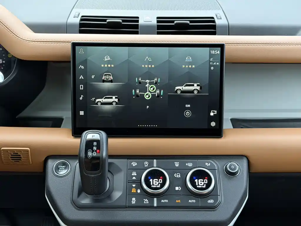 Land Rover Defender 2023 — фото 10