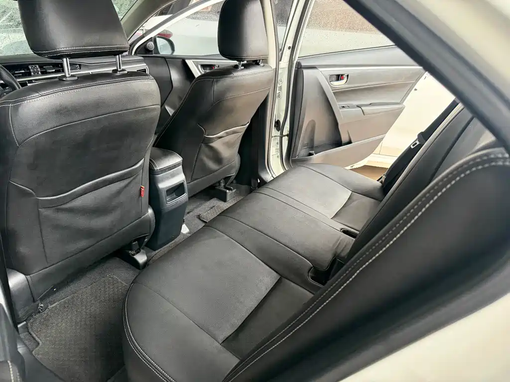 Toyota Corolla 2016 — фото 25