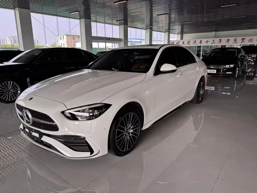 Mercedes-Benz C-Class 2023 — фото 3
