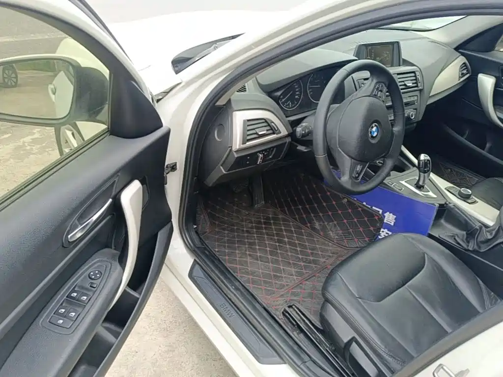 BMW 1 Series 2013 — фото 12
