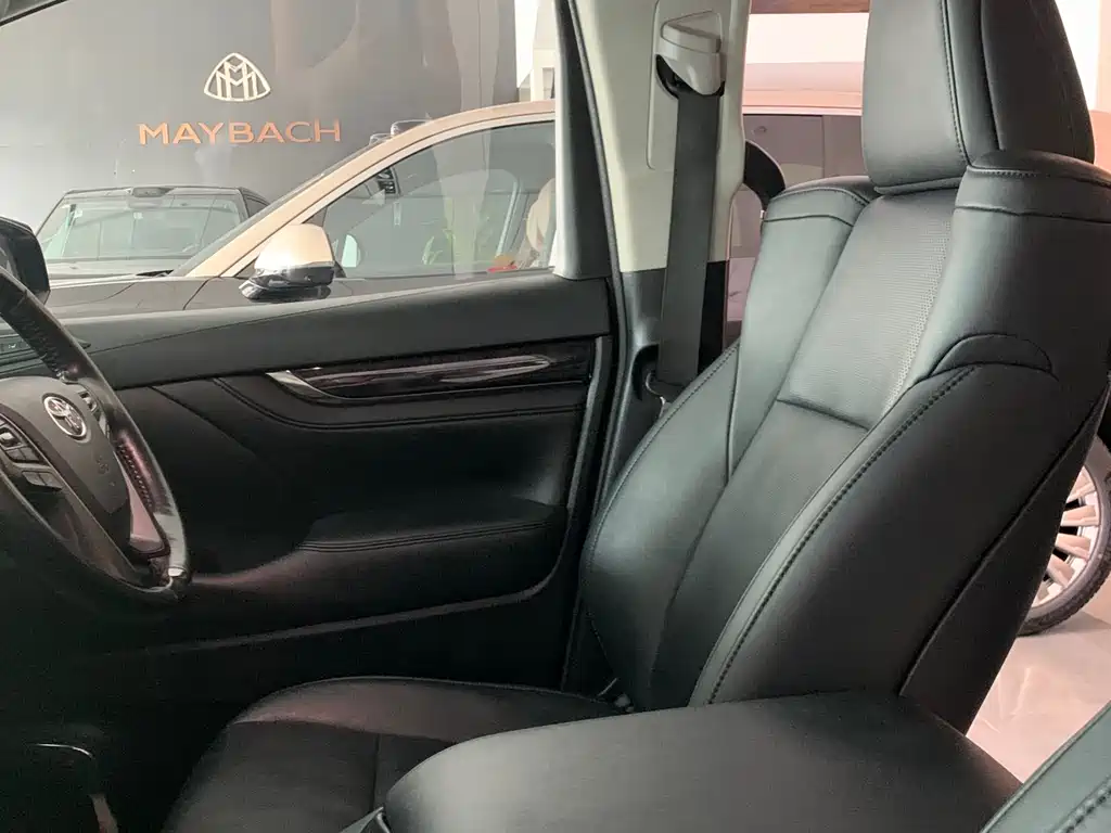 Toyota Alphard 2019 — фото 18