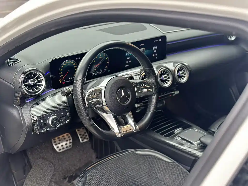 Mercedes-Benz A-Class 2020 — фото 3