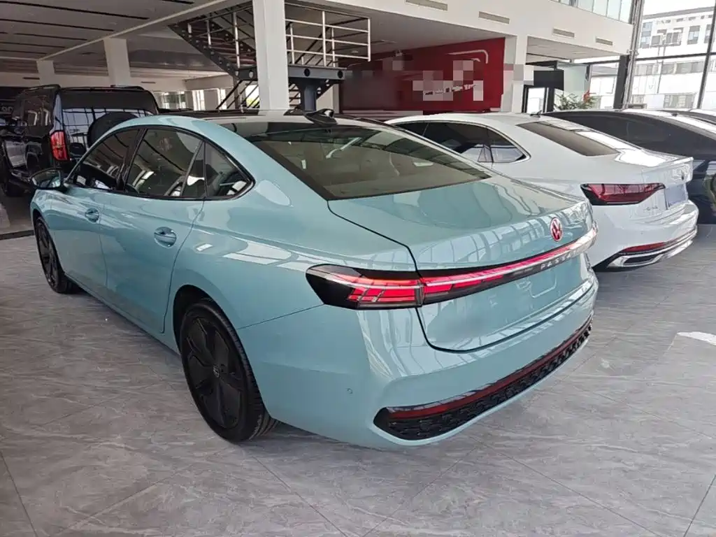 Volkswagen Passat 2024