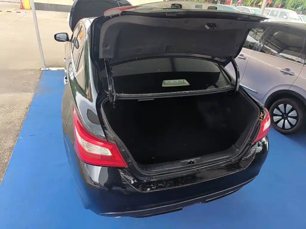 Nissan Teana 2017 — фото 19