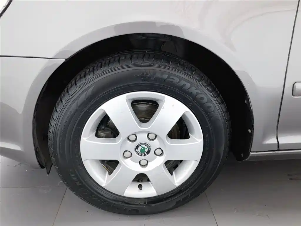 Skoda Octavia 2012 — фото 17