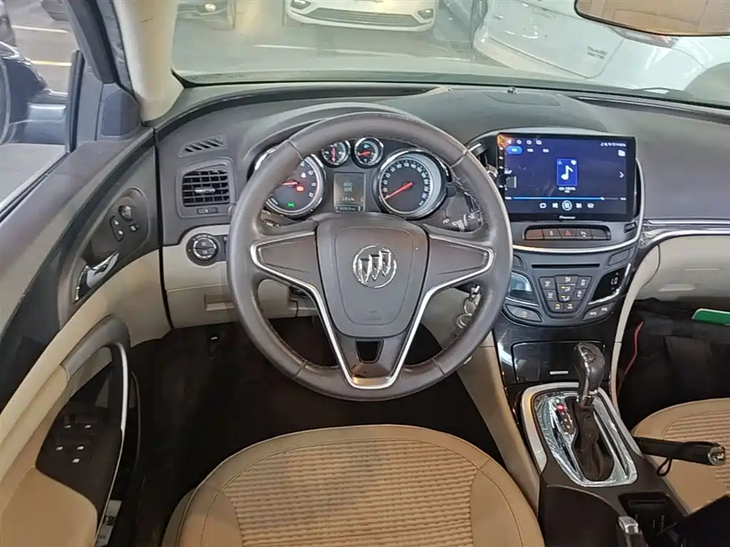 Buick Regal 2015 — фото 11