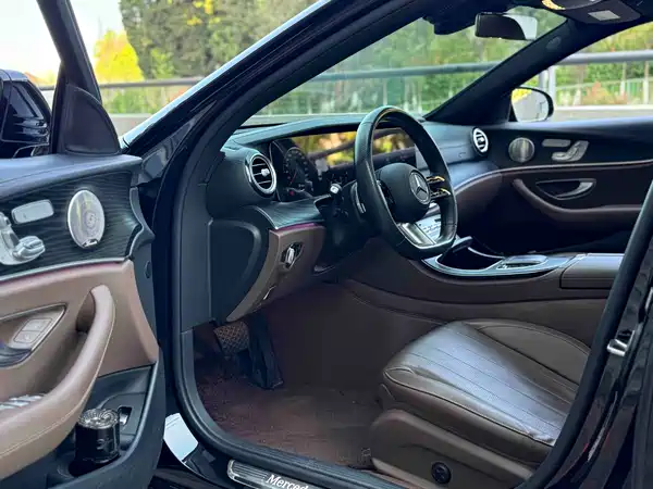 Mercedes-Benz E-Class 2023