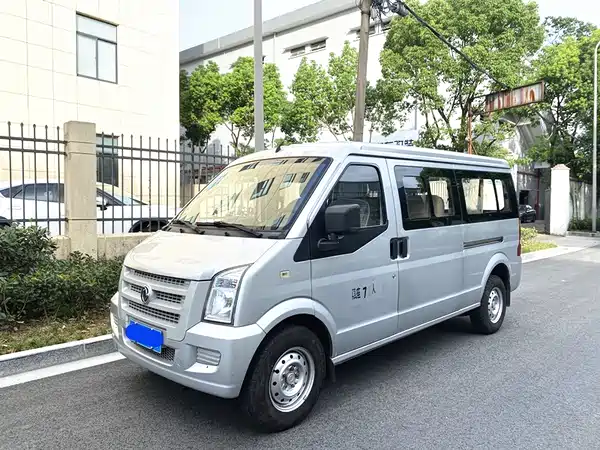 Dongfeng Xiaokang C37 2015