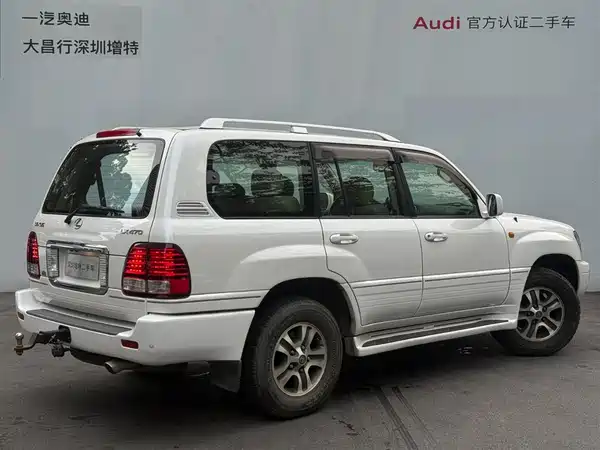 Lexus LX 2006