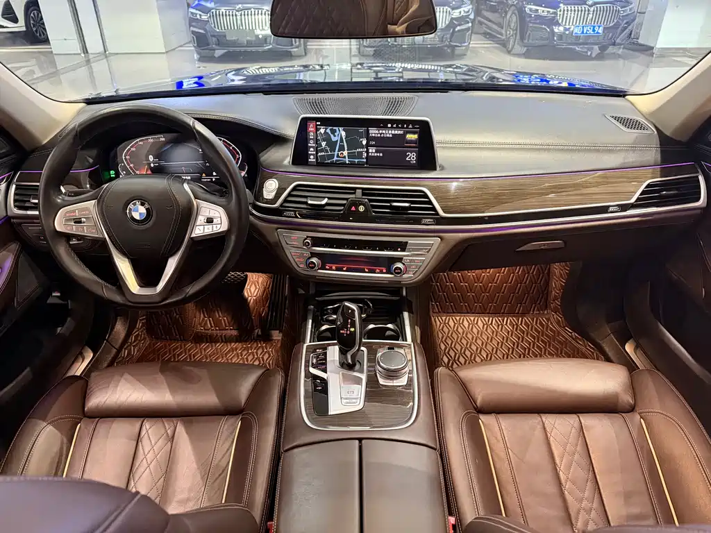 BMW 7 Series 2020 — фото 7