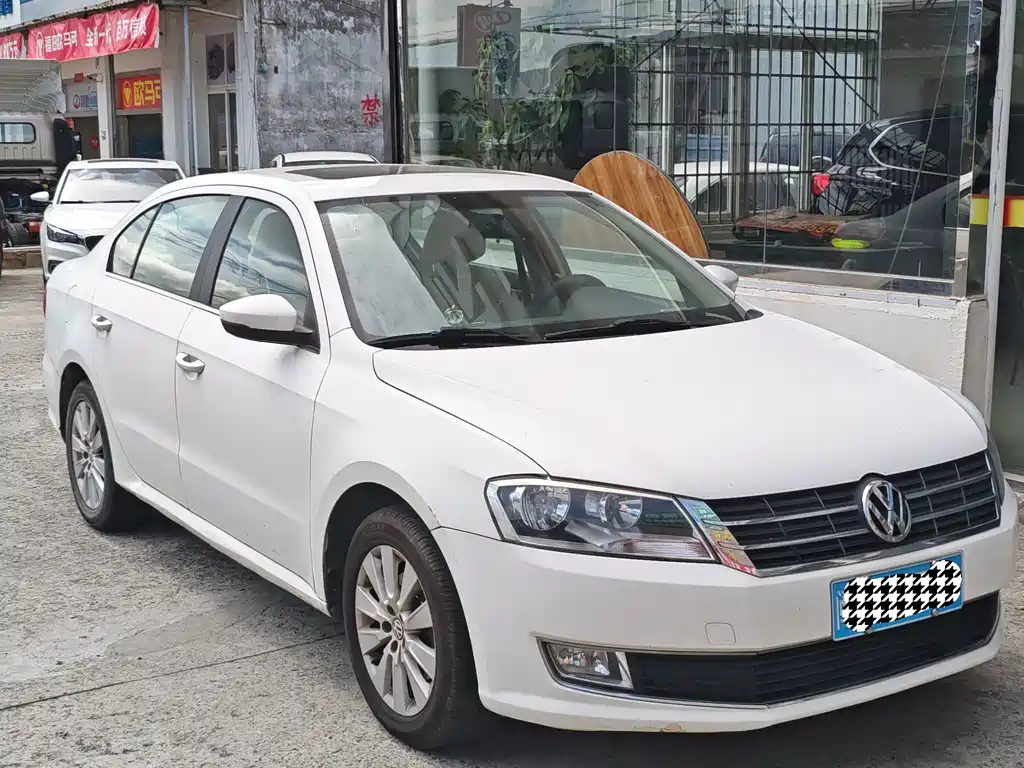 Volkswagen Lavida 2015