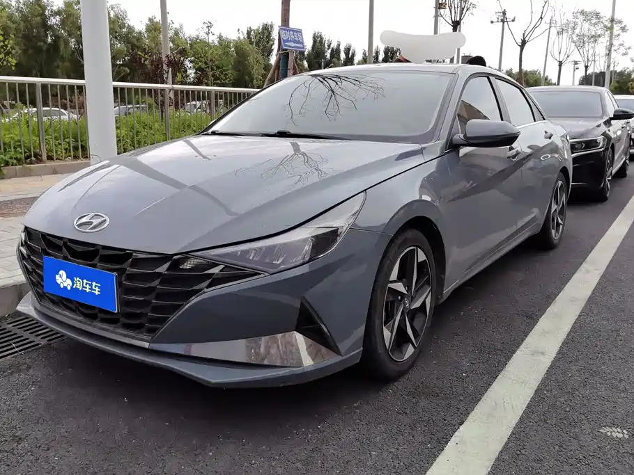 Hyundai Elantra 2021