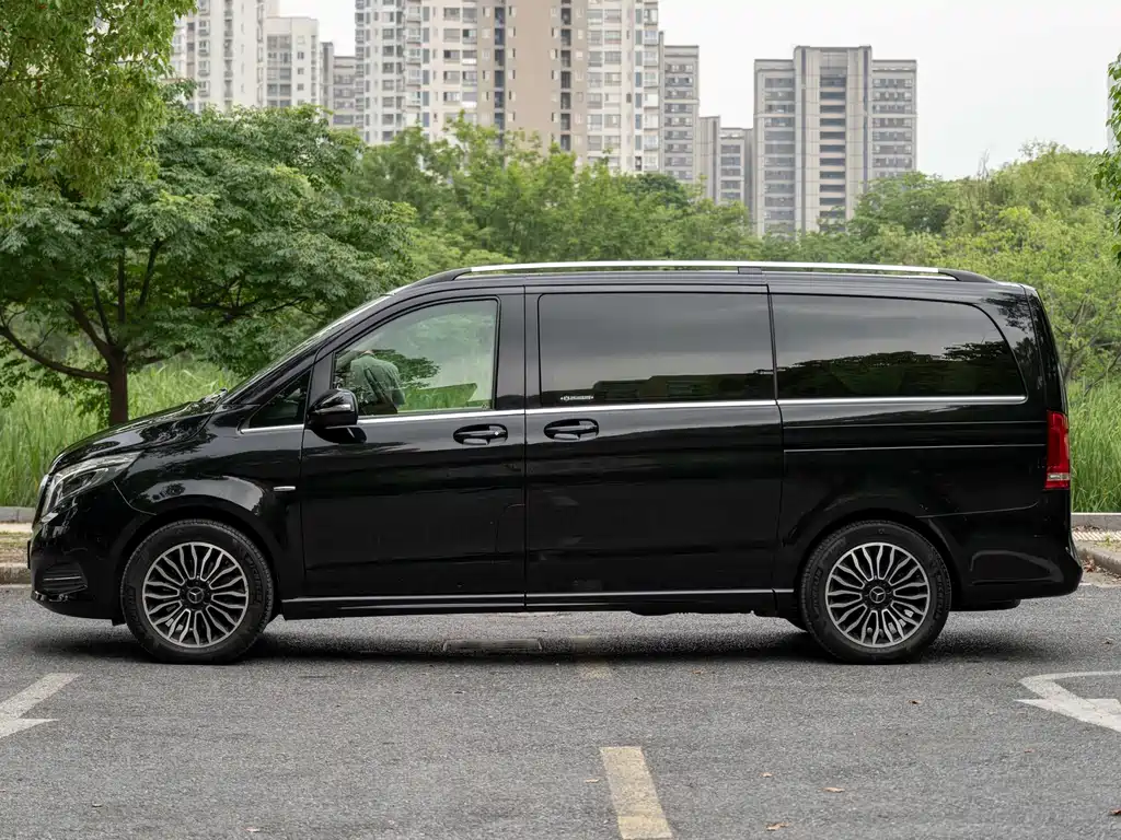 Mercedes-Benz V-Class 2018 — фото 3