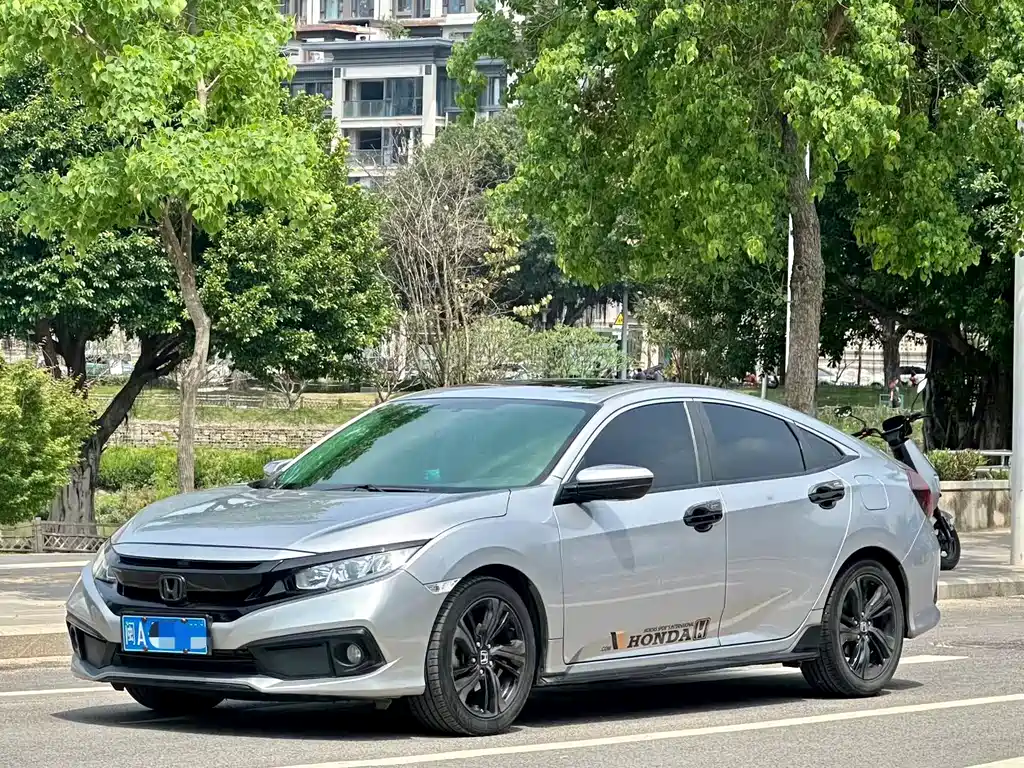 Honda Civic 2019 — фото 1