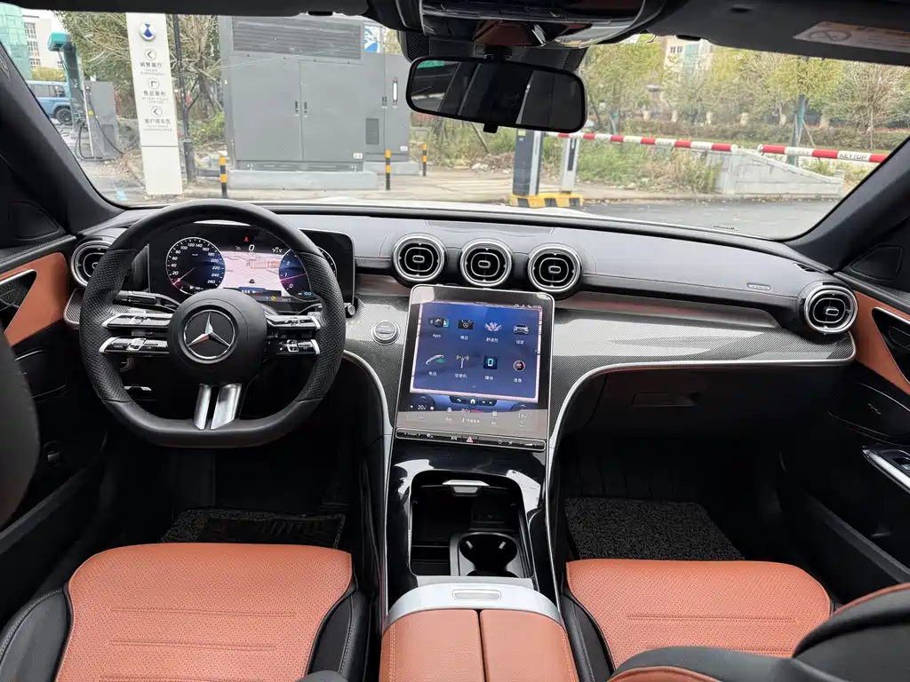 Mercedes-Benz C-Class 2023 — фото 10