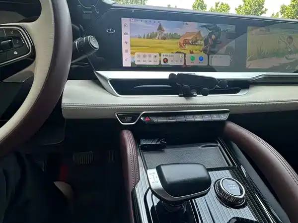 Geely Xingyue L 2021