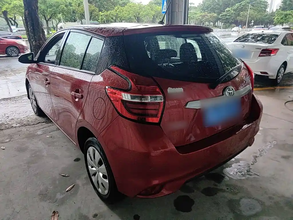 Toyota Yaris L 2016 — фото 5