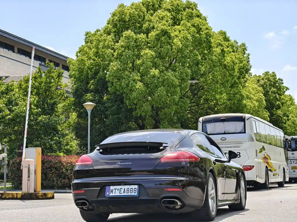 Porsche Panamera 2014 — фото 5