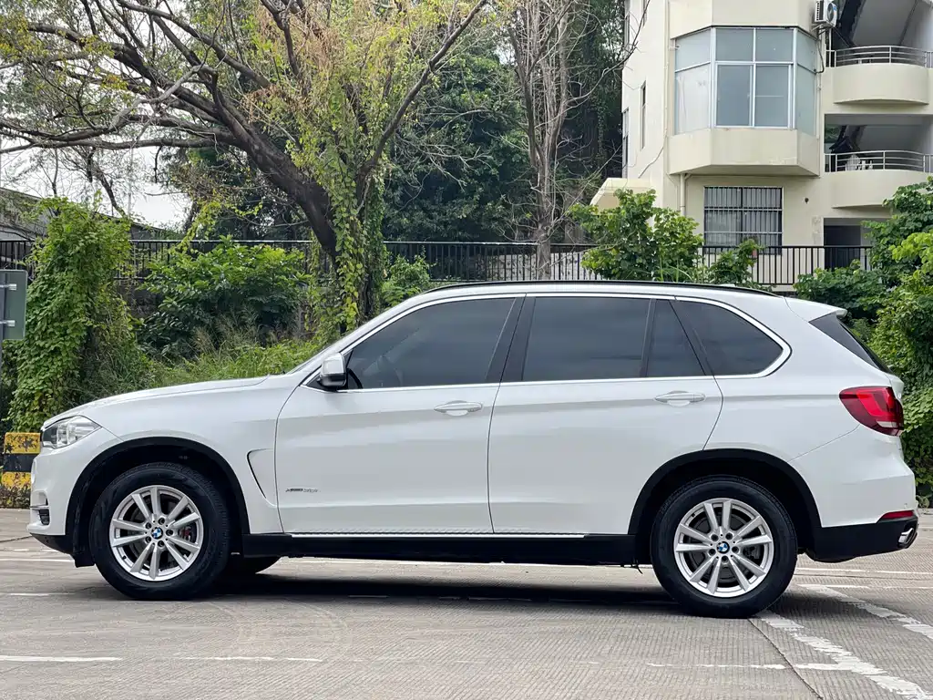 BMW X5 2016 — фото 8