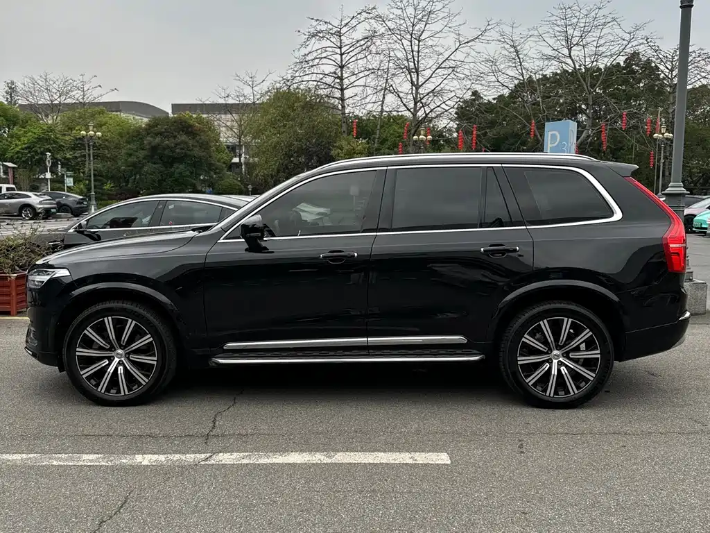 Volvo XC90 2022 — фото 3