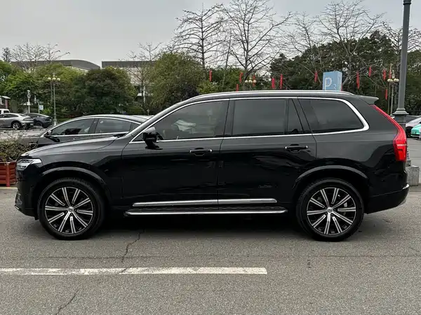 Volvo XC90 2022