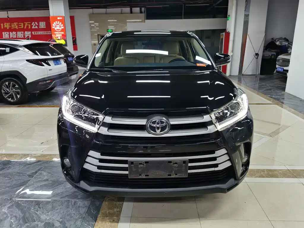 Toyota Highlander 2021 — фото 2