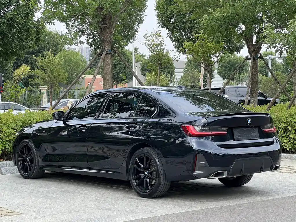 BMW 3 Series 2023