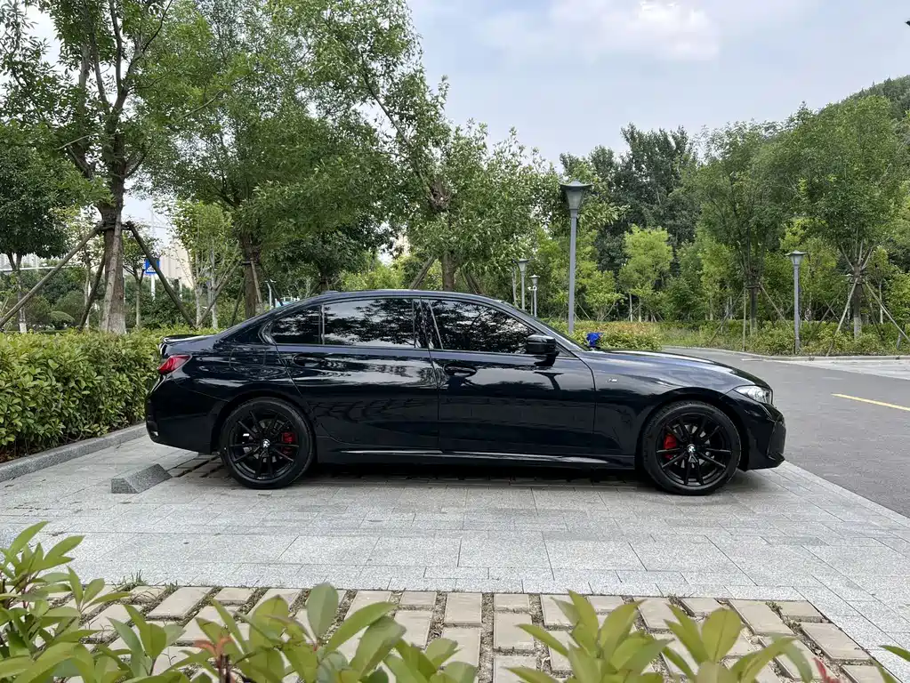 BMW 3 Series 2023