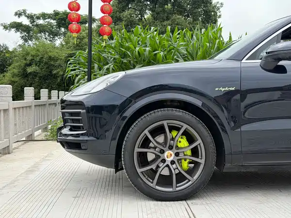 Porsche Cayenne New Energy 2021