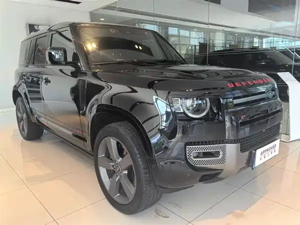 Land Rover Defender 2023